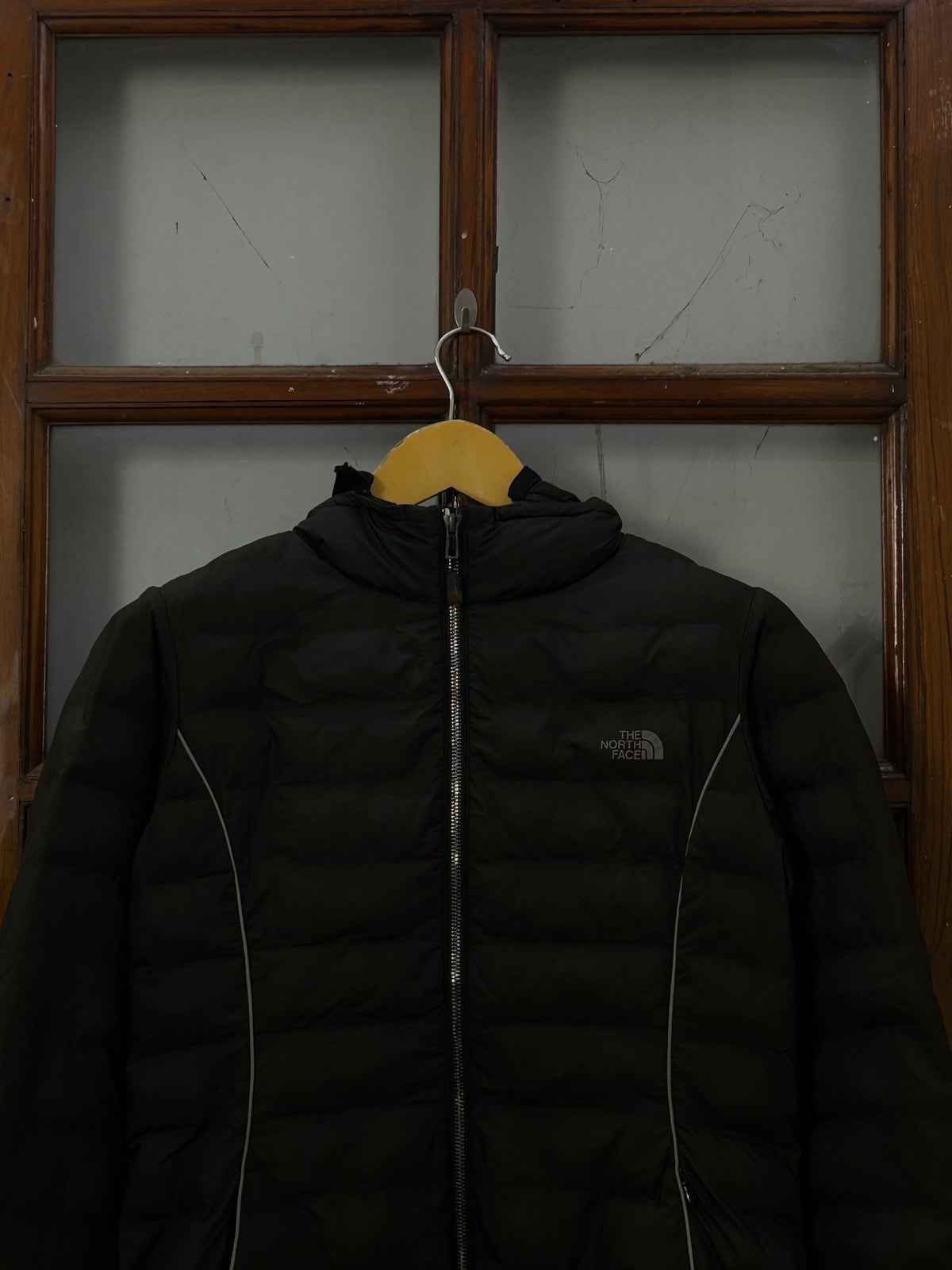 THE NORTH FACE BLACK PUFFER ( D6880 )