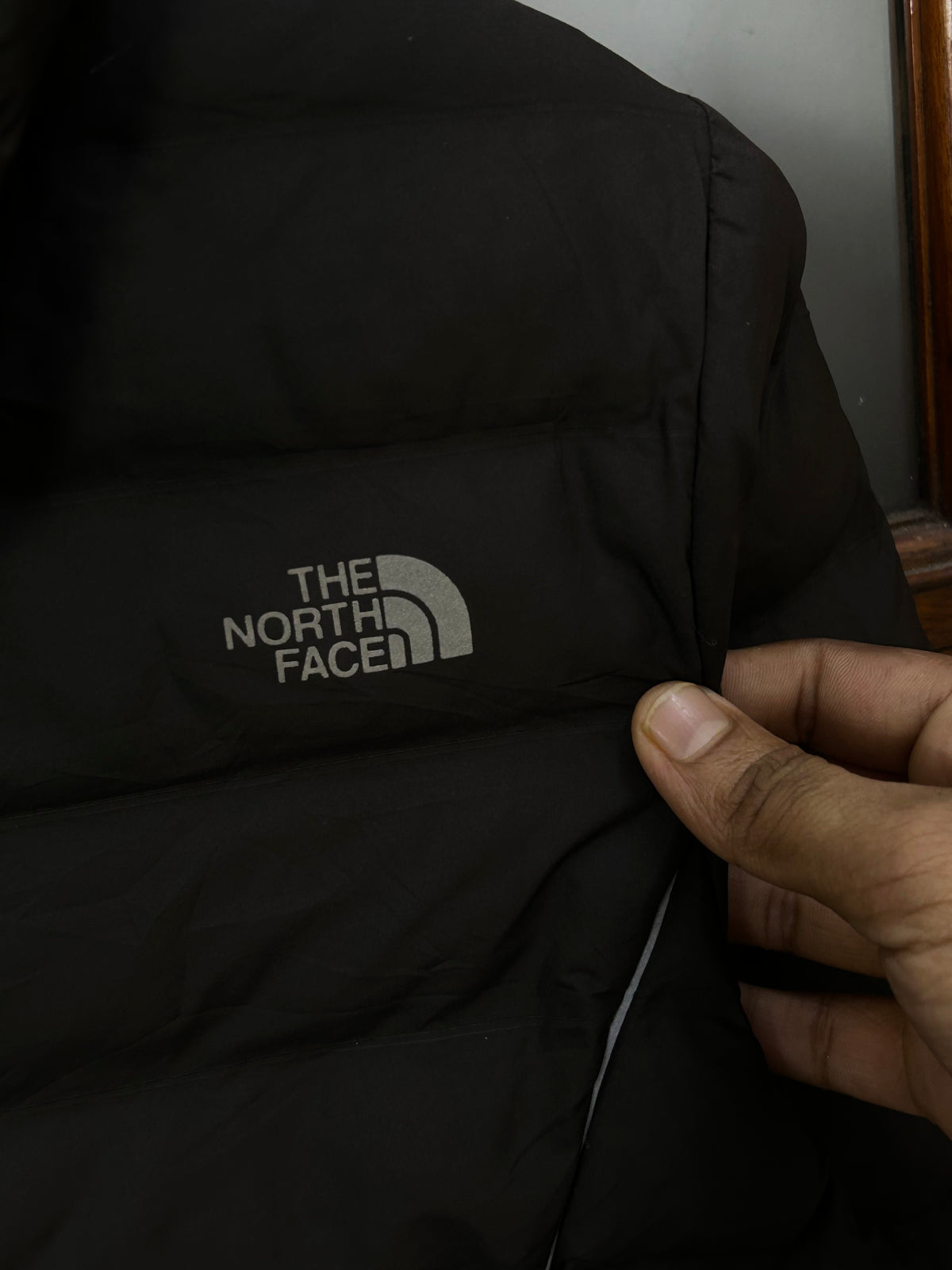THE NORTH FACE BLACK PUFFER ( D6880 )