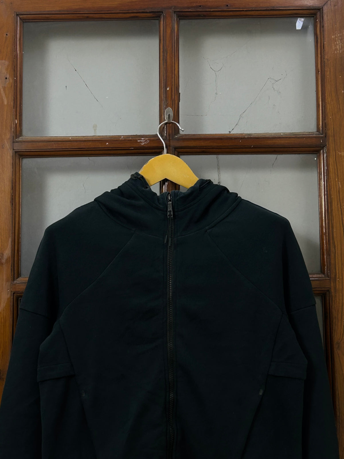 NIKE BLACK ZIPPER ( F5359 )