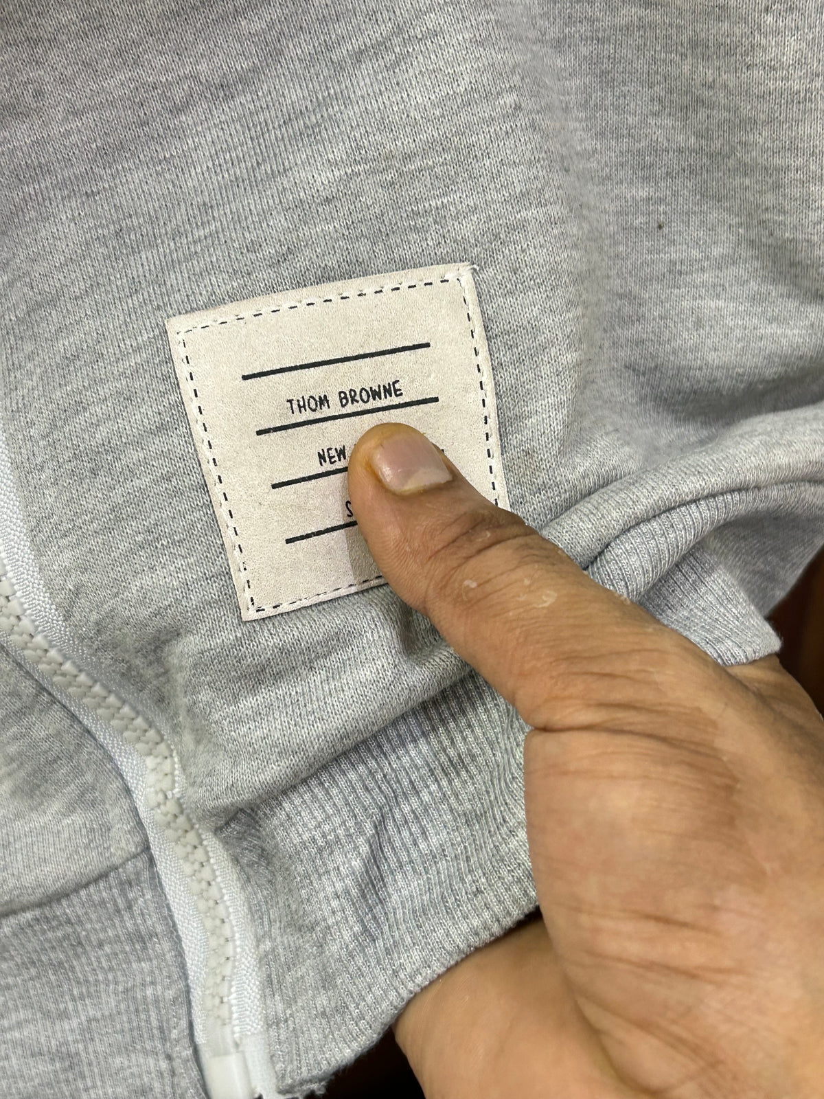 THOM BROWNE GREY ZIPPER ( F4731 )