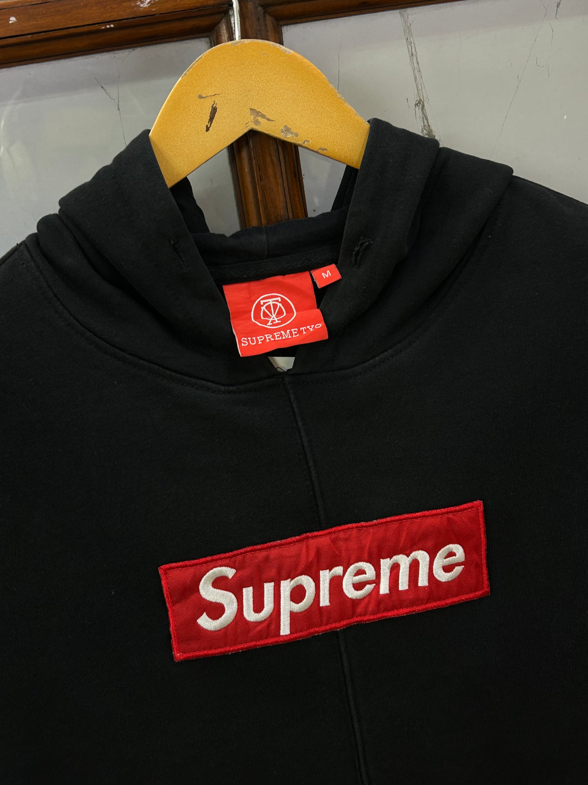 SUPREME CHEST LOGO HOODIE ( F4977 )