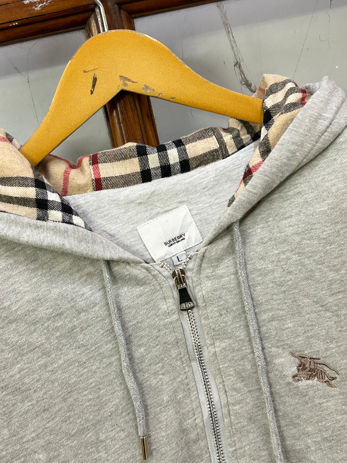 BURBERRY GREY ZIPPER ( F4729 )