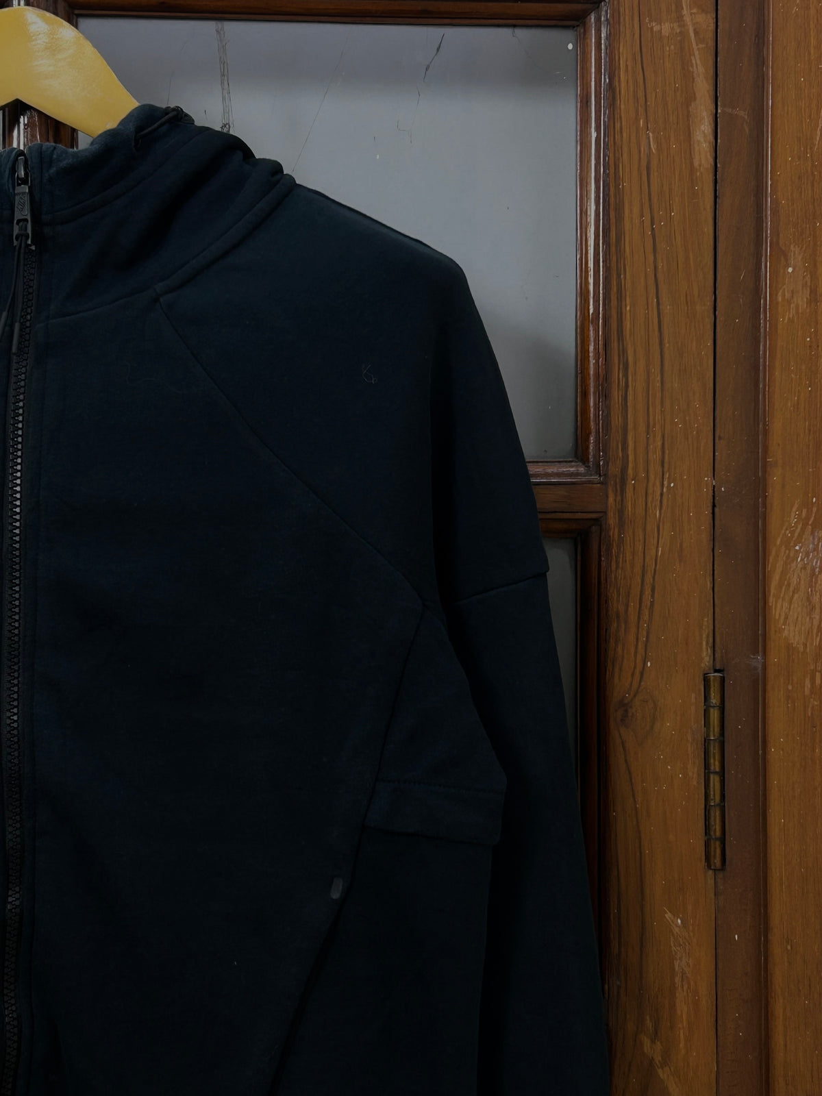 NIKE BLACK ZIPPER ( F5359 )