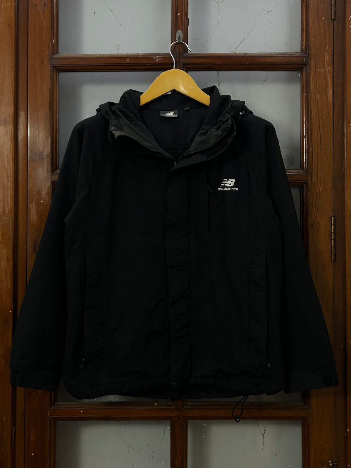 NEW BALANCE BLACK TREKKING JACKET ( D6866 )