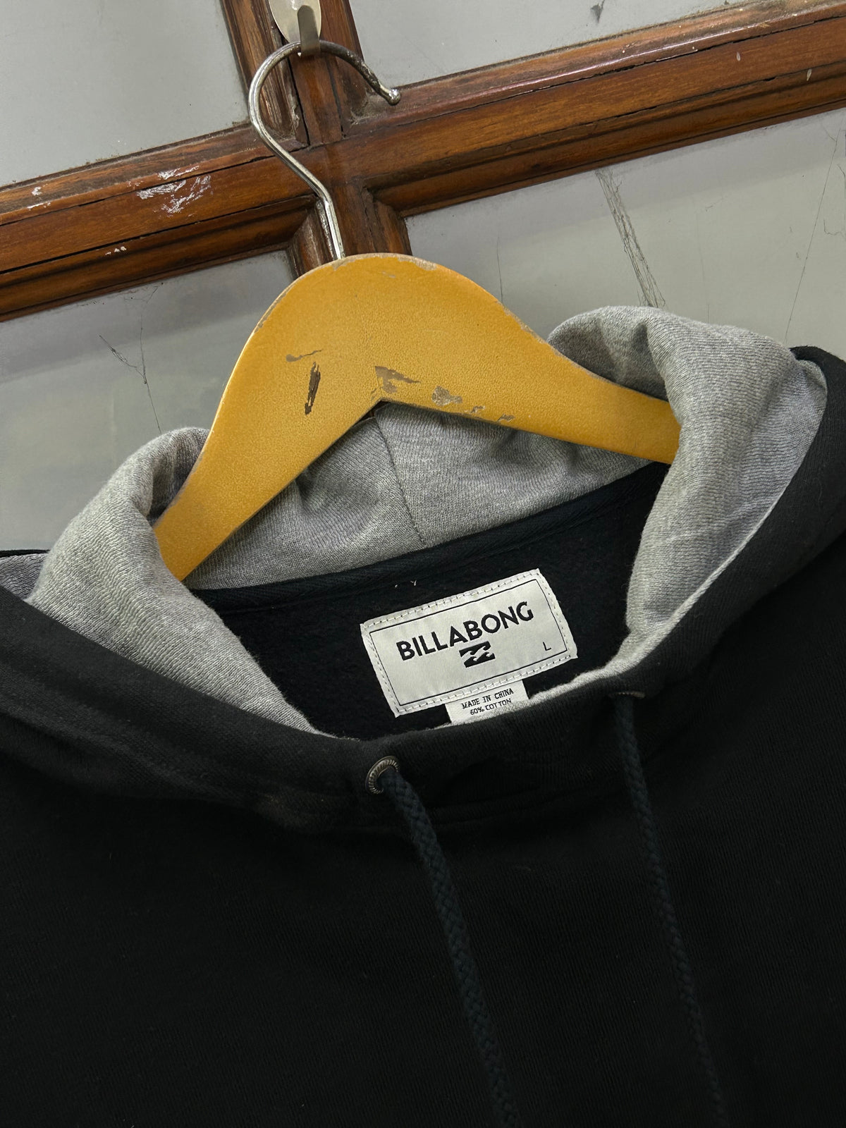 BLACK HOODIE ( F4700 )