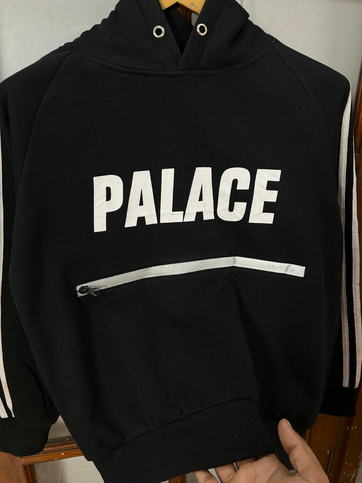 PALACE BLAVK HOODIE ( F6187 )