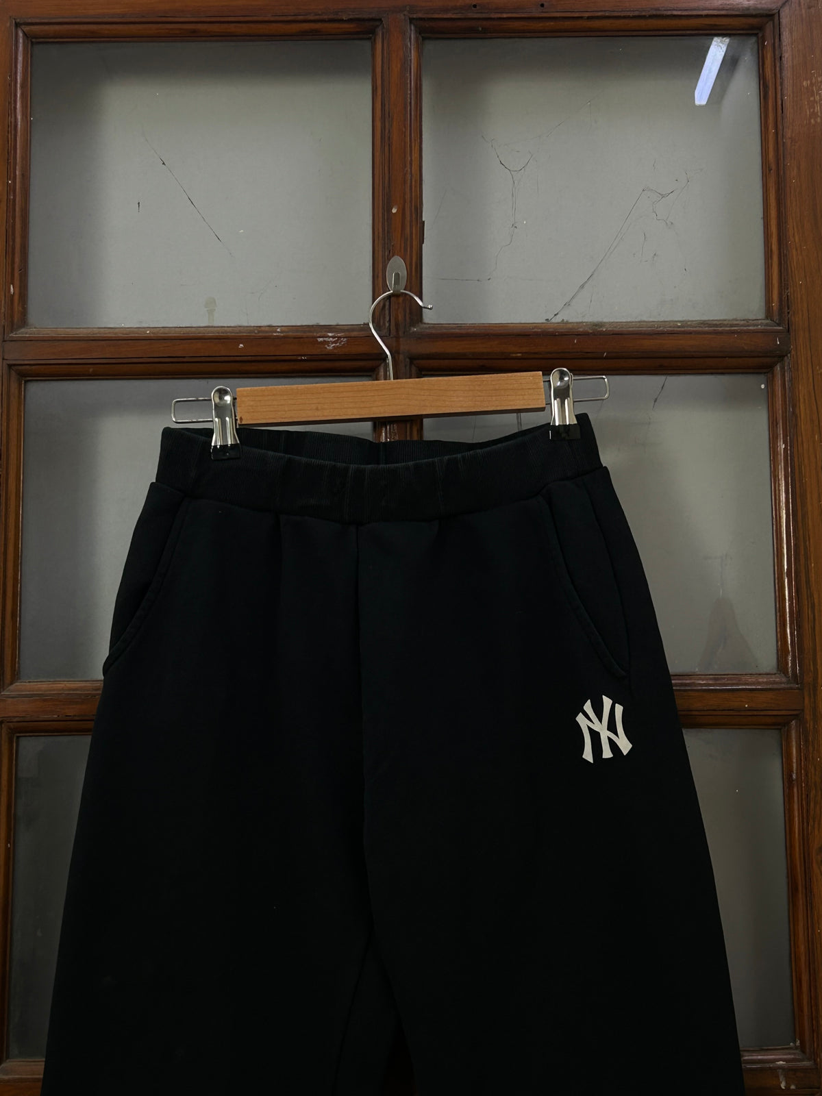 YANKEES BLACK TROUSER ( D6857 )