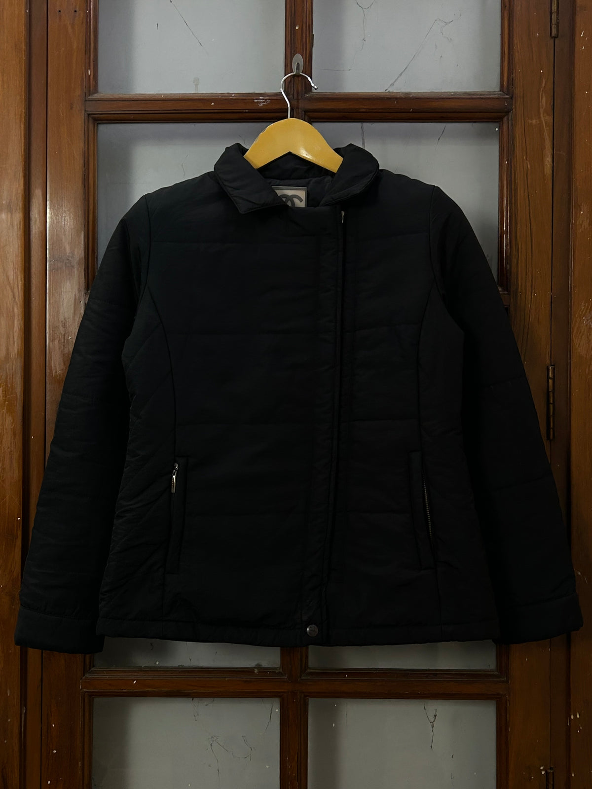 CHANEL SIDE ZIPPED BLACK PUFFER ( D6875 )