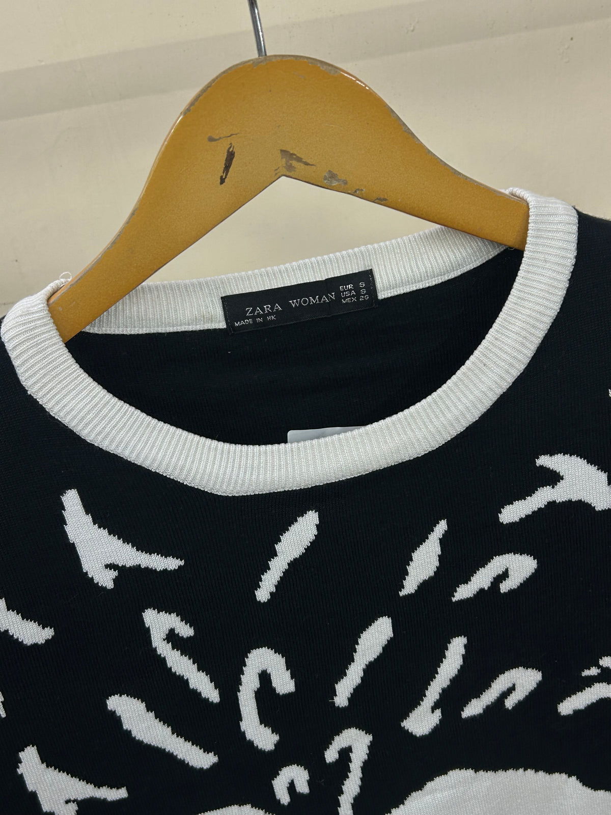 ZARA SWEATER ( M5018 )