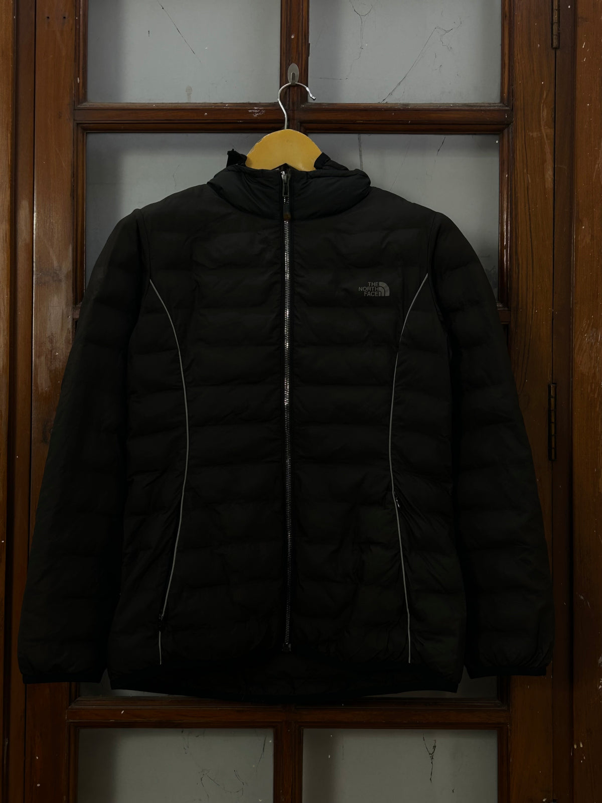 THE NORTH FACE BLACK PUFFER ( D6880 )