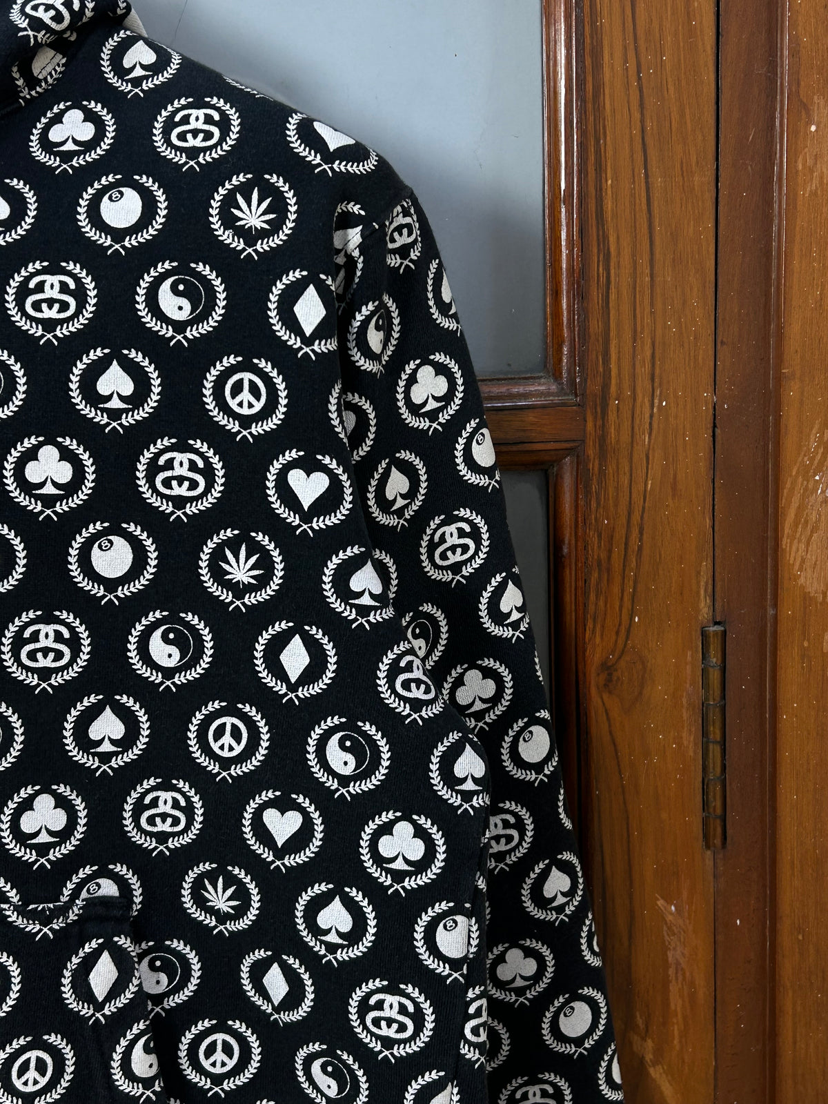 STUSSY HOODIE ( F6184 )
