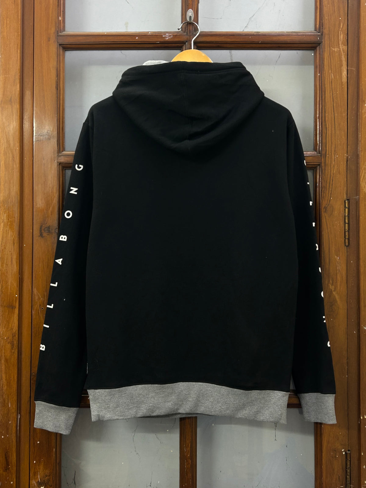 BLACK HOODIE ( F4700 )