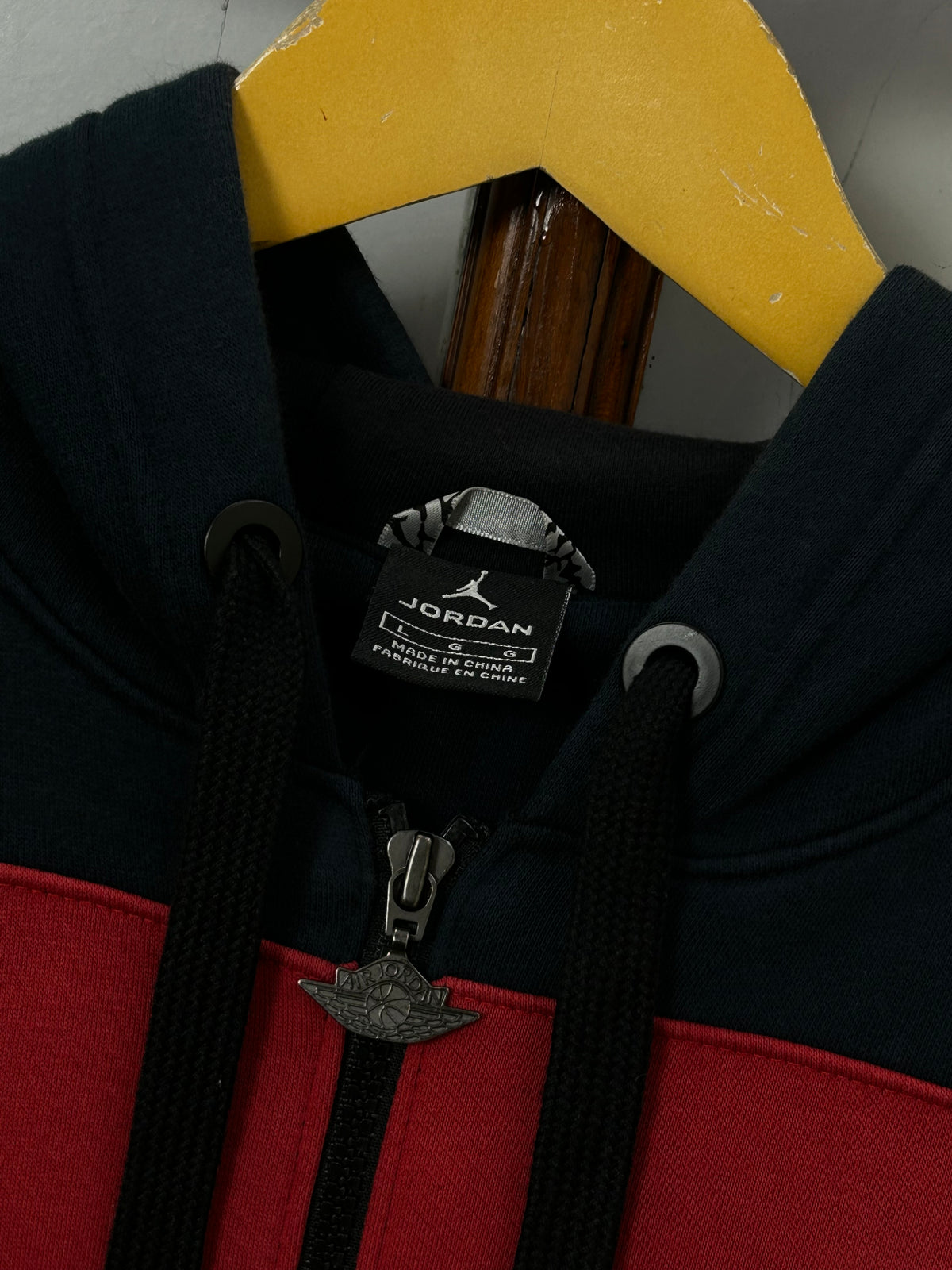 JORDAN RED BLACK HOODED ZIPPER ( F5345 )